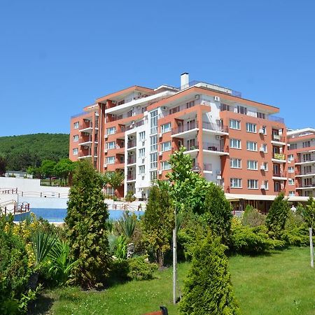 Single Private Apartments In Marina View Fort Beach Свети-Влас Экстерьер фото