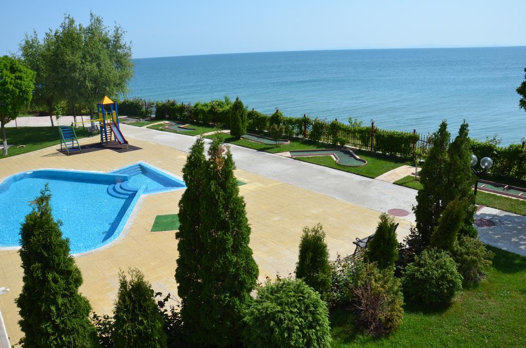 Single Private Apartments In Marina View Fort Beach Свети-Влас Экстерьер фото