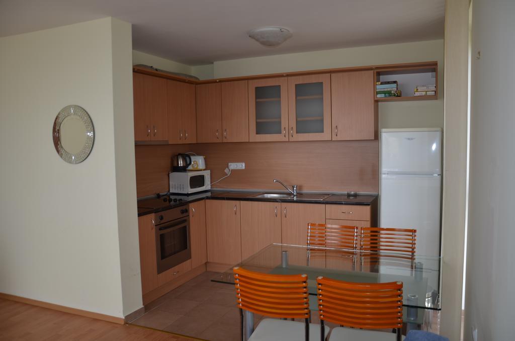 Single Private Apartments In Marina View Fort Beach Свети-Влас Экстерьер фото